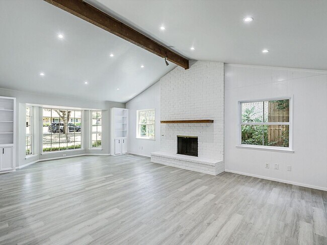 Building Photo - 3309 Ashford Ave