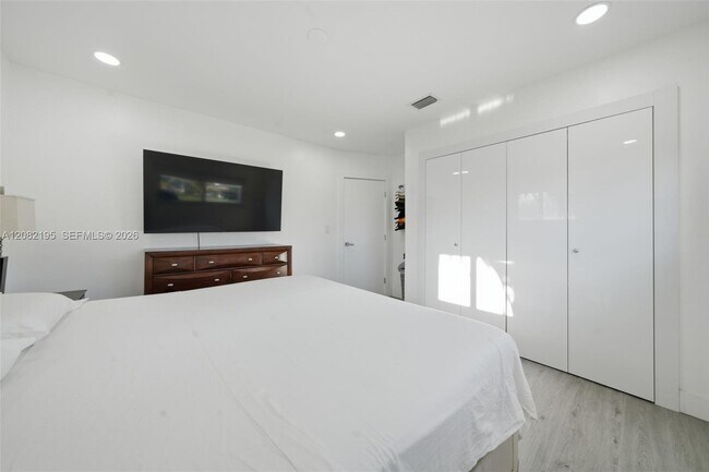 Building Photo - 7680 Juniper St