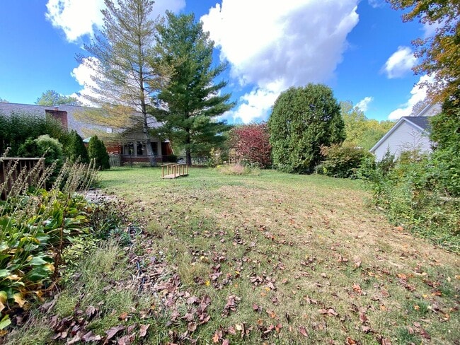 Building Photo - Available April 28th, 2026!