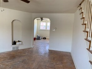 Building Photo - 6407 Eastwood St