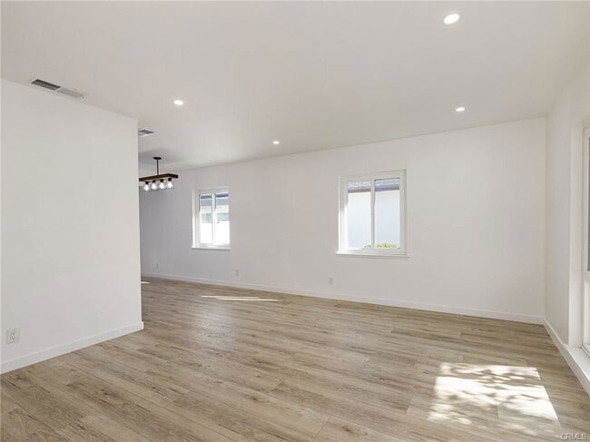 Building Photo - 2905 Spreckels Ct