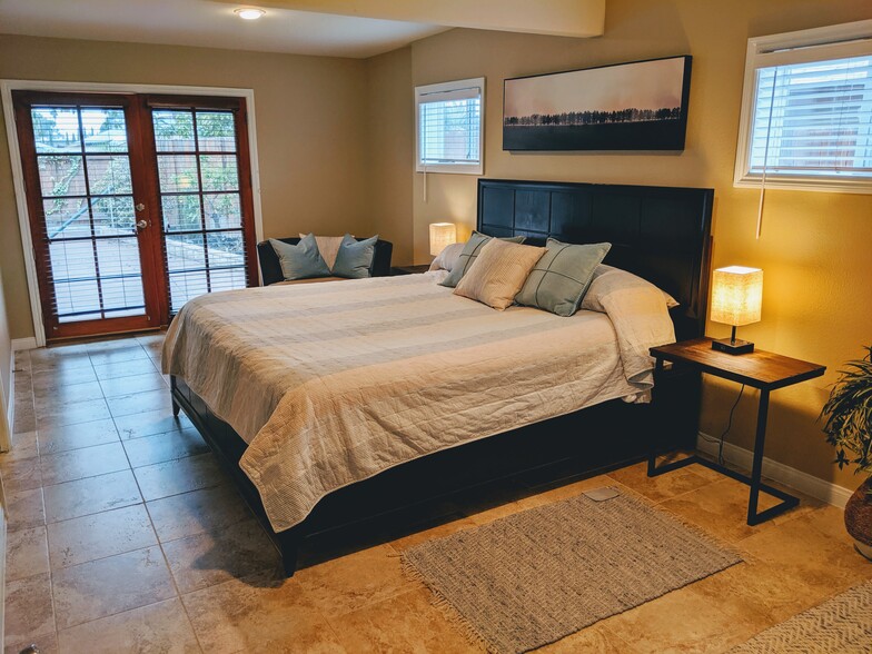 Master Bedroom - 4848 Diane Ave