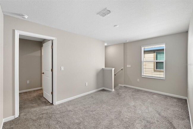 Building Photo - 724 Daring Dr