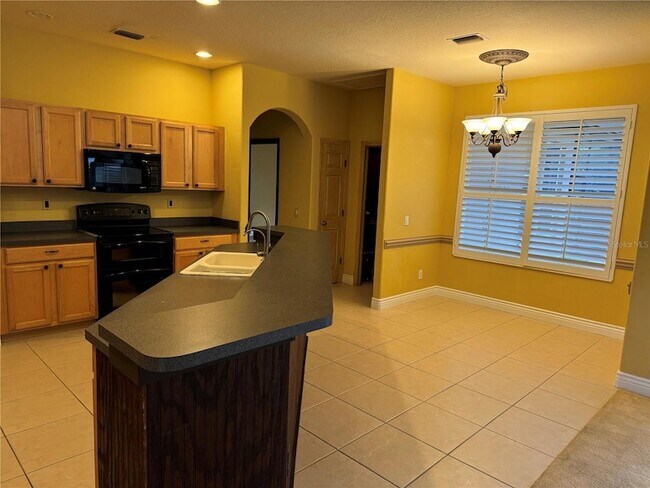 Building Photo - 7832 Kavanagh Ct