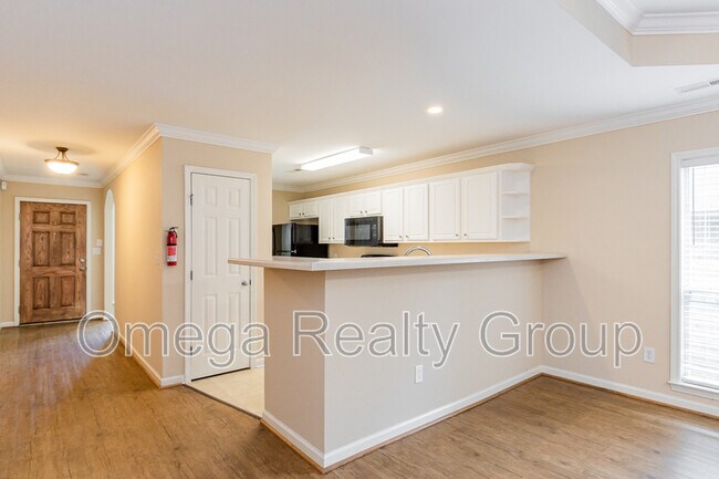 Building Photo - 177 Springdale Dr