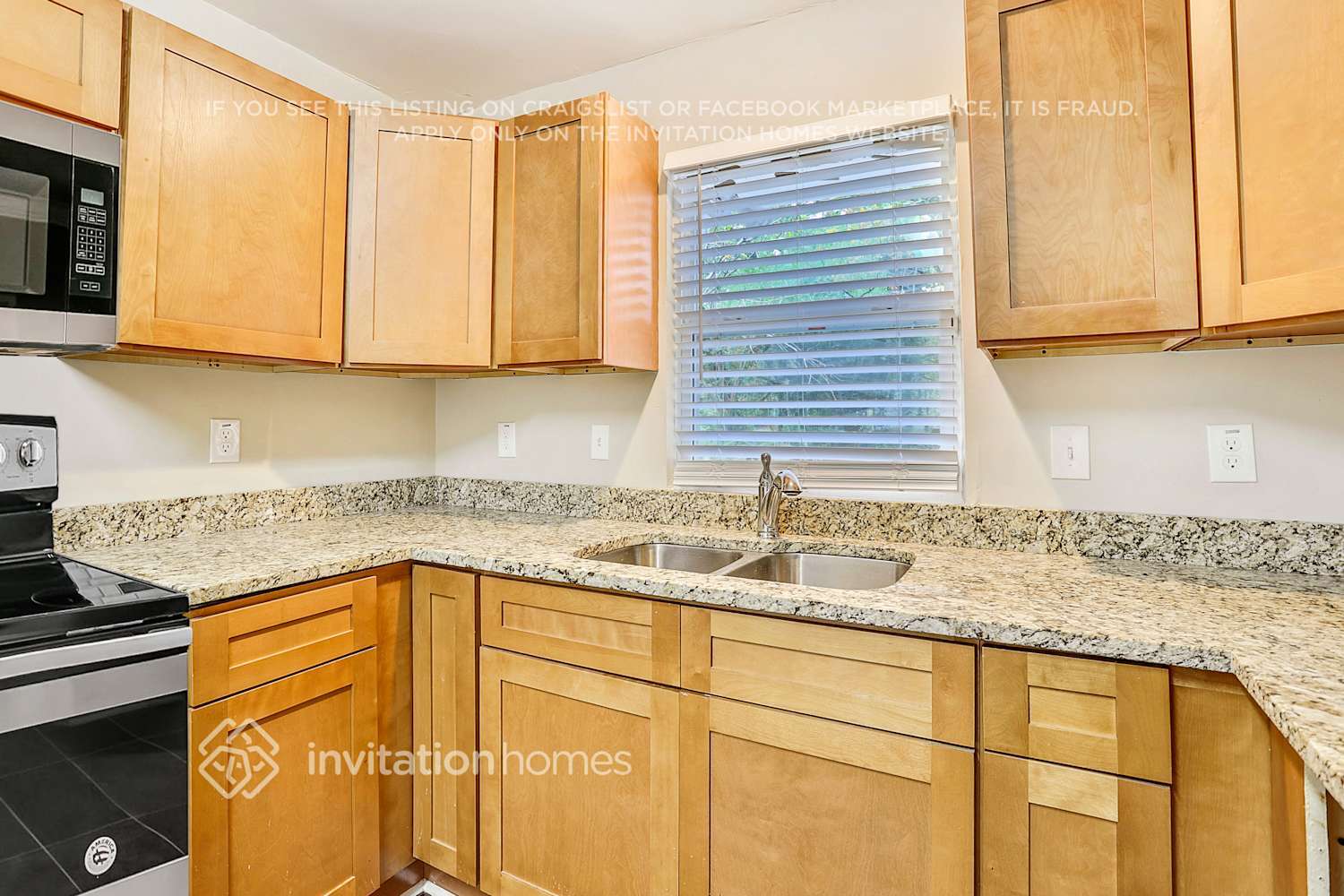Building Photo - 2284 Headland Dr