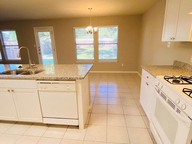 Building Photo - 3304 Kissman Dr