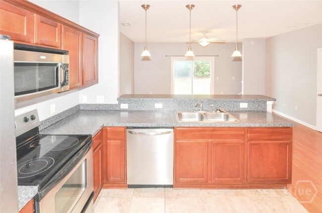 Building Photo - 1040 Canyon Oak Loop