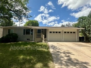 Building Photo - 1049 Briarwood Rd