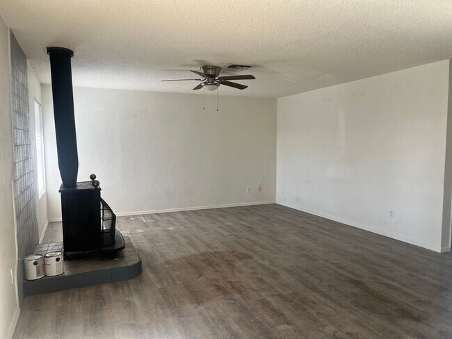 Building Photo - 3541 Tecumseh Dr