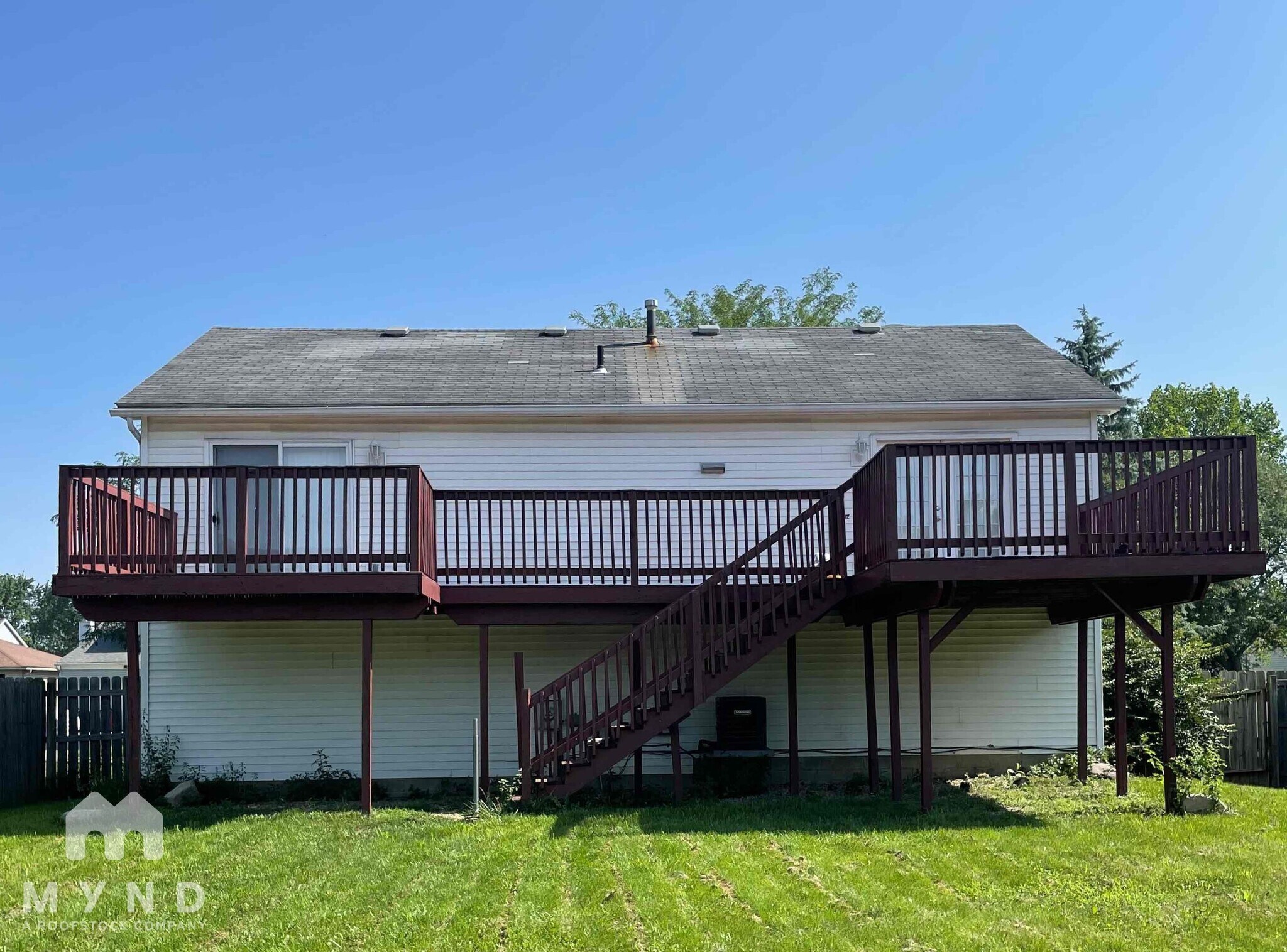 Building Photo - 2401 Stargrass Ave