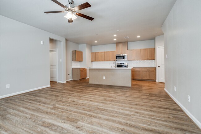 Building Photo - 107 Pk Pl Cir