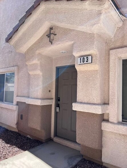 Building Photo - 6463 E Elwood Mead Ave