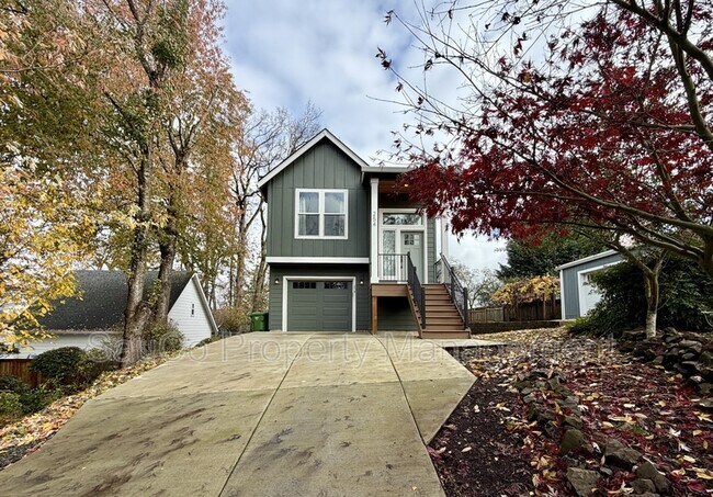 Building Photo - 254 N 1st St