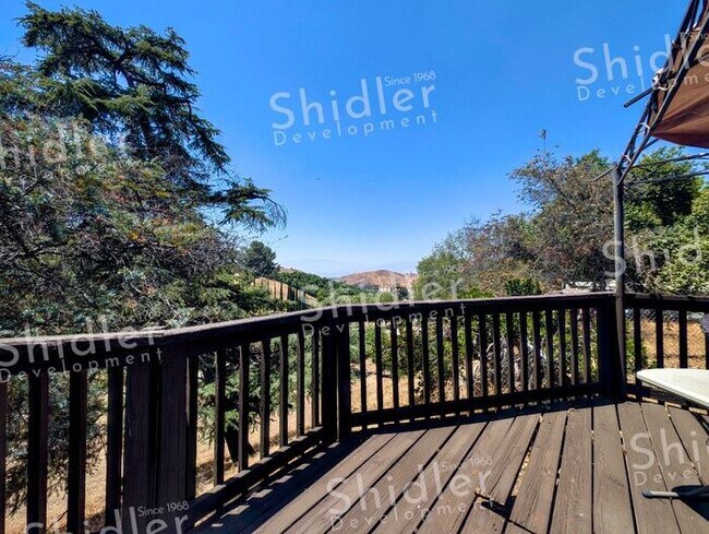 Building Photo - The Bridge House - 2 Bed 1 Bath with Uncompromising Views