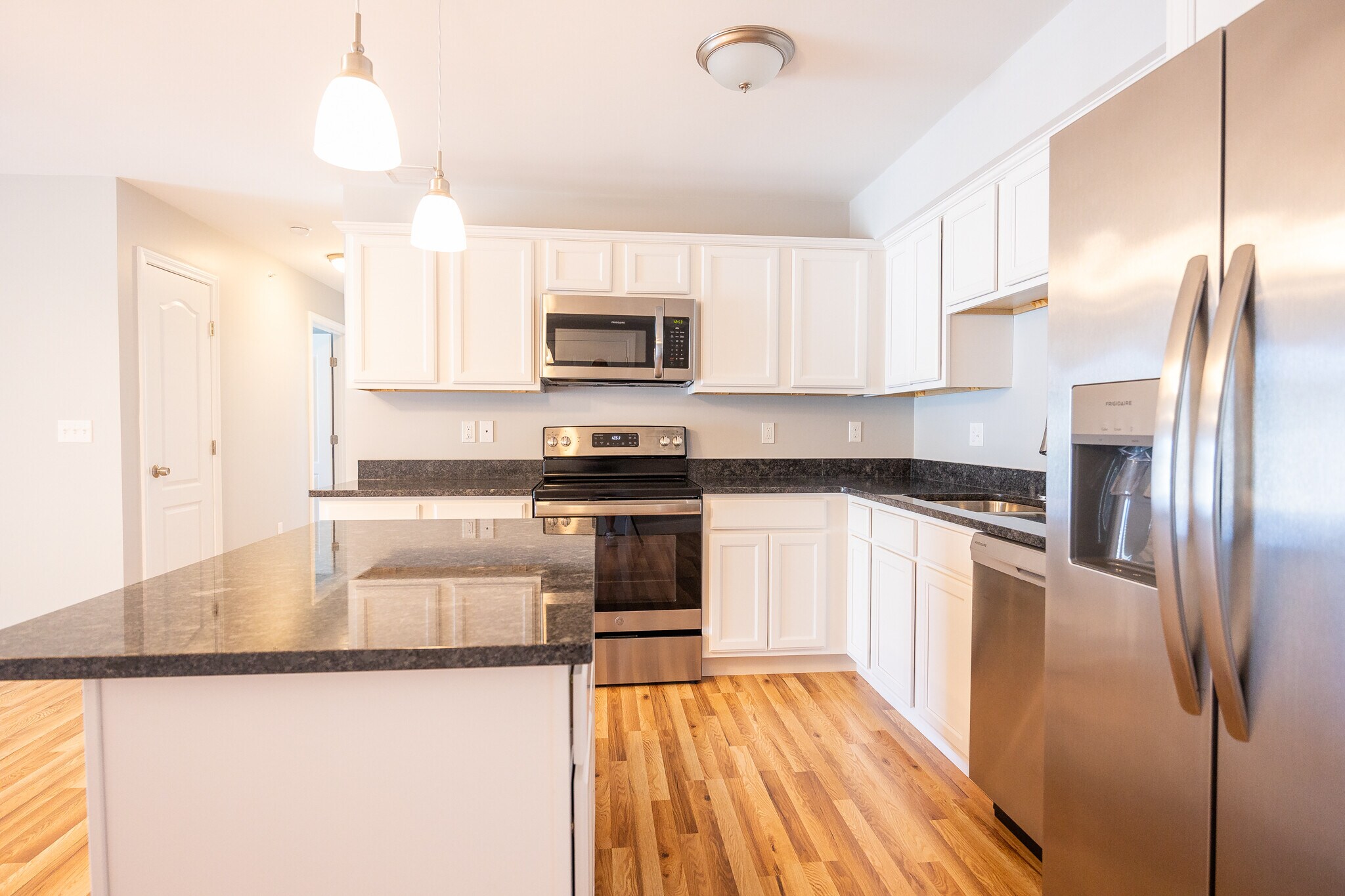 Building Photo - 13 Gray Coach Ln