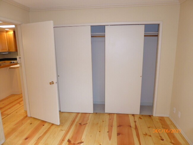 Building Photo - Beautiful 3 Bed 1 Bath Single Family House...