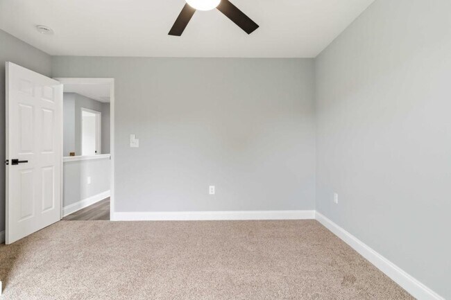 Building Photo - 305 Tribble St