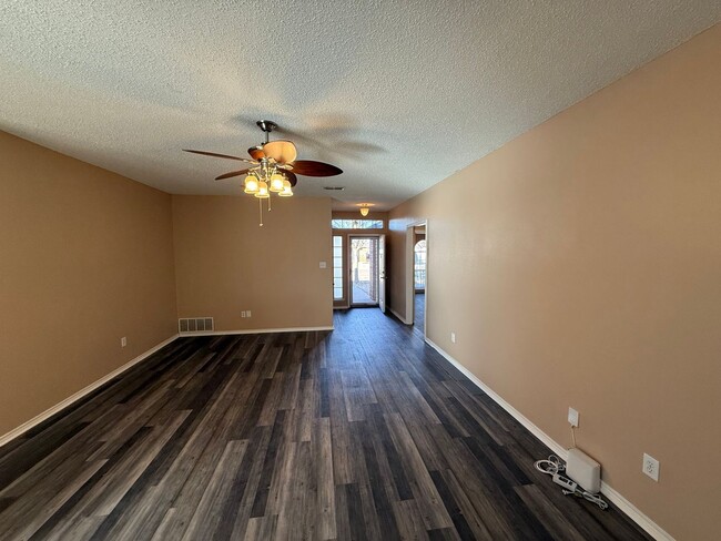 Building Photo - 6519 88th St