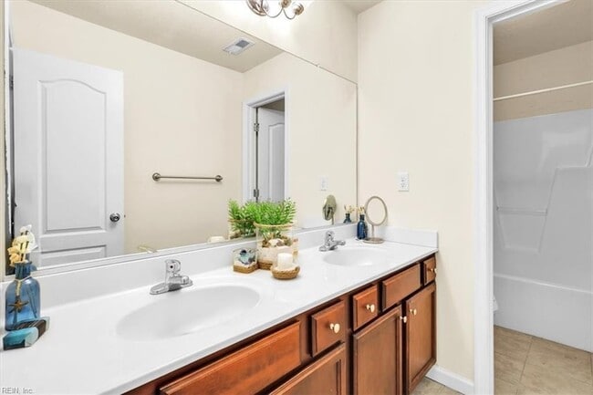 Building Photo - 9449 Garrett Ave