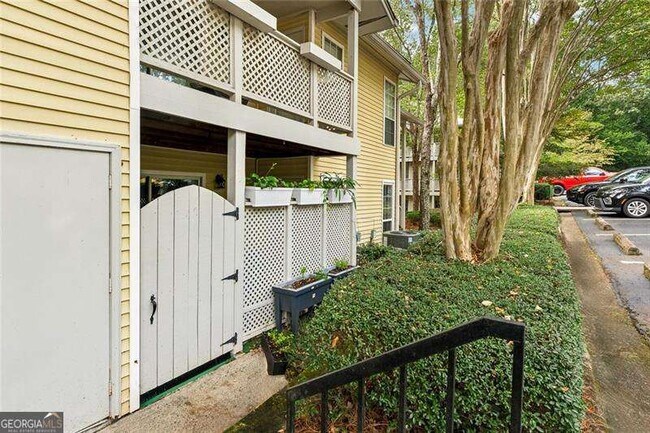 Building Photo - 6808 Glenridge Dr