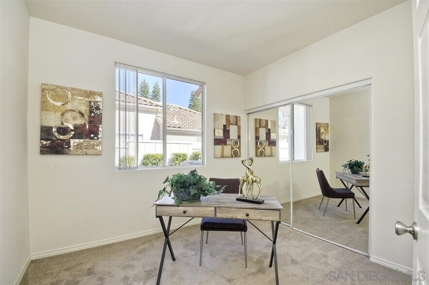 Building Photo - 4904 Bella Collina St