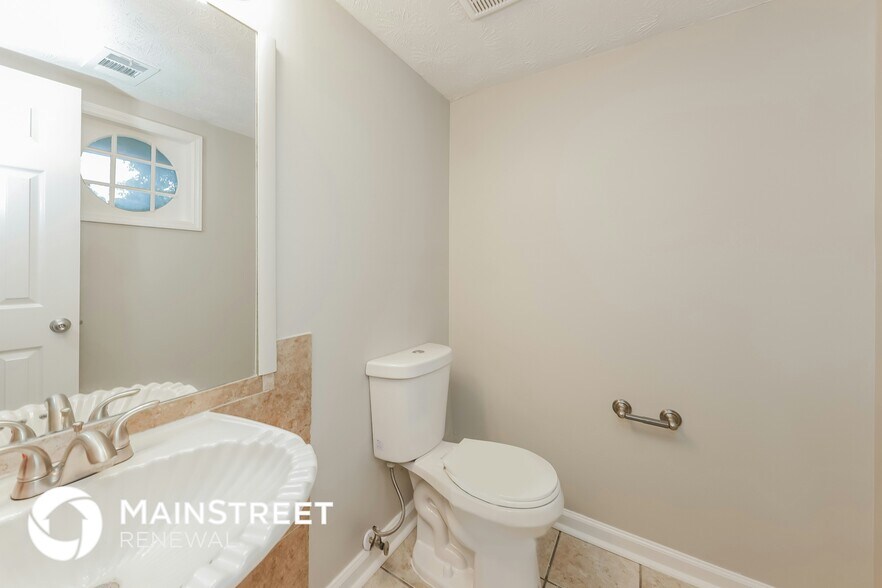 Building Photo - 285 Blue Heron Dr