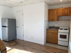 Building Photo - 14 Bayville Ave