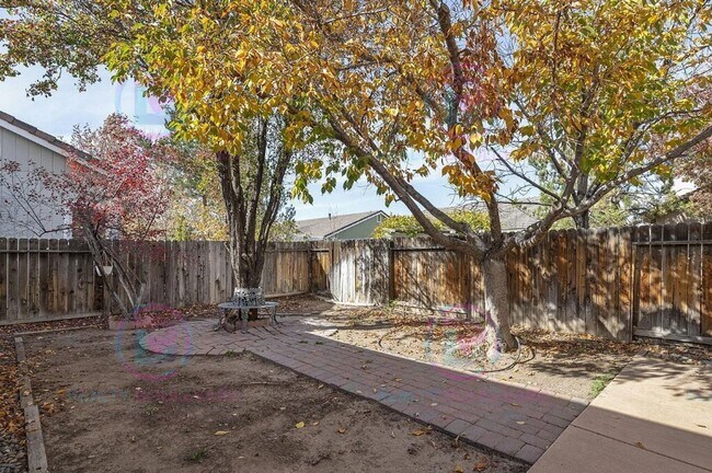 Building Photo - 3059 Creekwood Dr