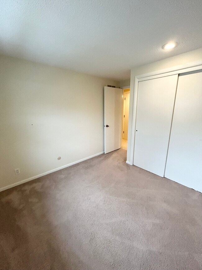 Building Photo - 5109 Coachman Rd