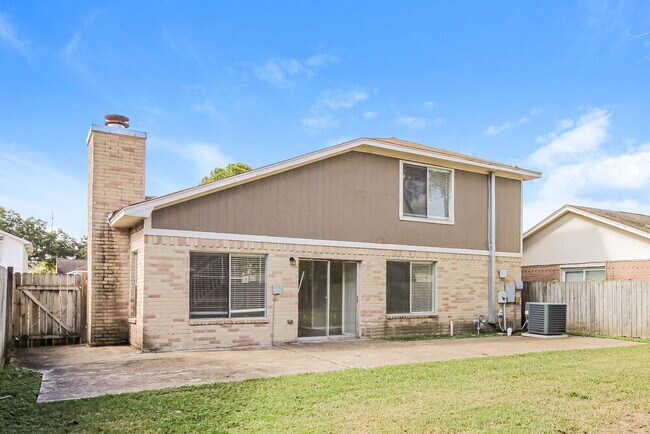 Building Photo - 7615 Alegria Dr