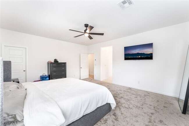 Building Photo - 2960 Gaffer Film St