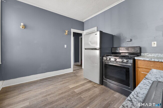 Building Photo - 187 Whitney St