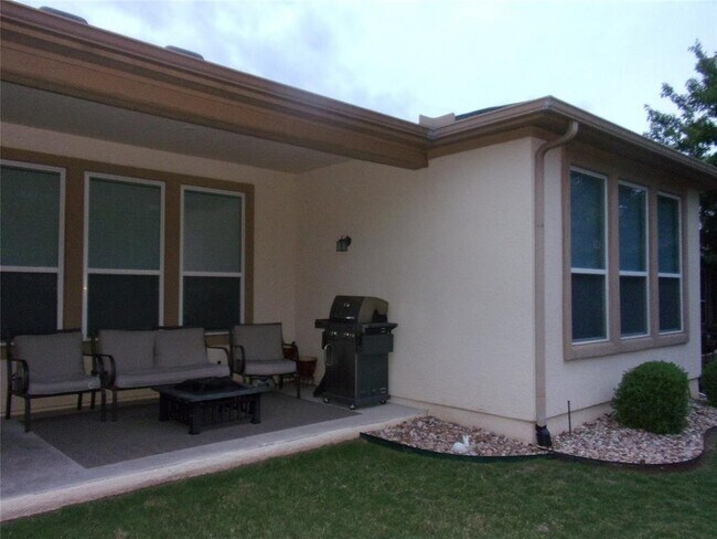 Building Photo - 721 Independence Creek Ln