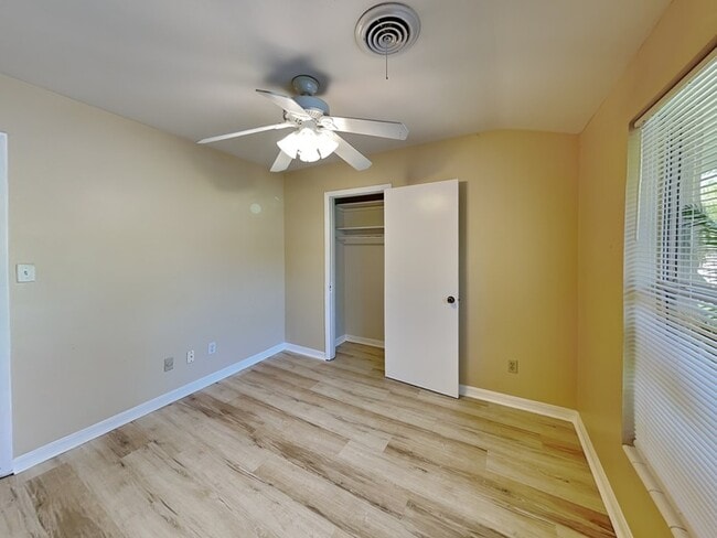 Building Photo - 2512 Sea Breeze Ct