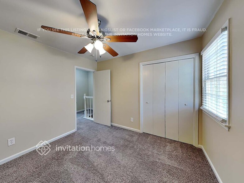 Building Photo - 2550 Raintree Way NE