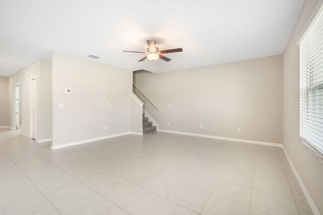 Building Photo - Newer Construction Rental with Open Layout...