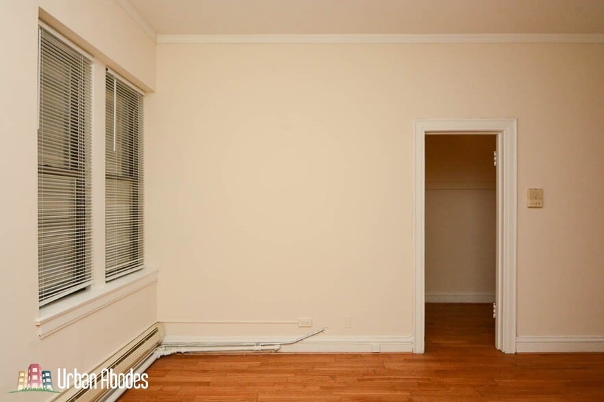 Building Photo - 4627 N Paulina St