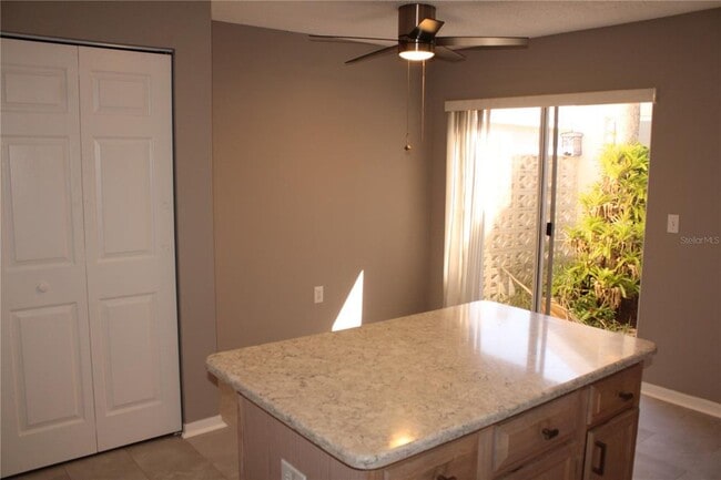 Building Photo - 1507 Lantana Ct