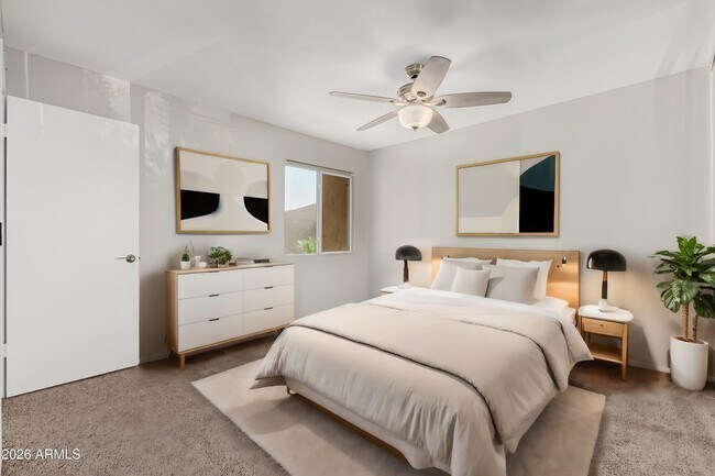 Building Photo - 8055 E Thomas Rd