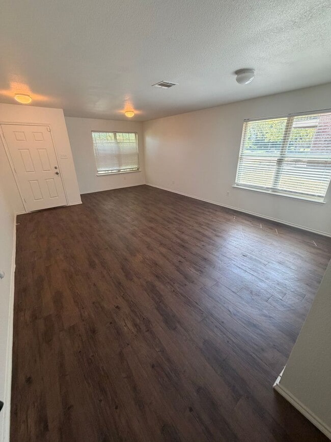 Building Photo - 1763 Overlook Dr