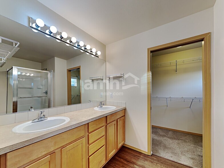 Building Photo - 6215 Park St E