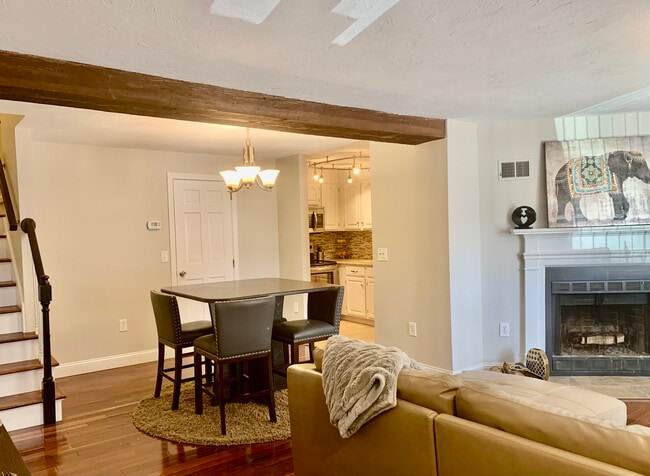 Building Photo - 142 Quincy Shore Dr