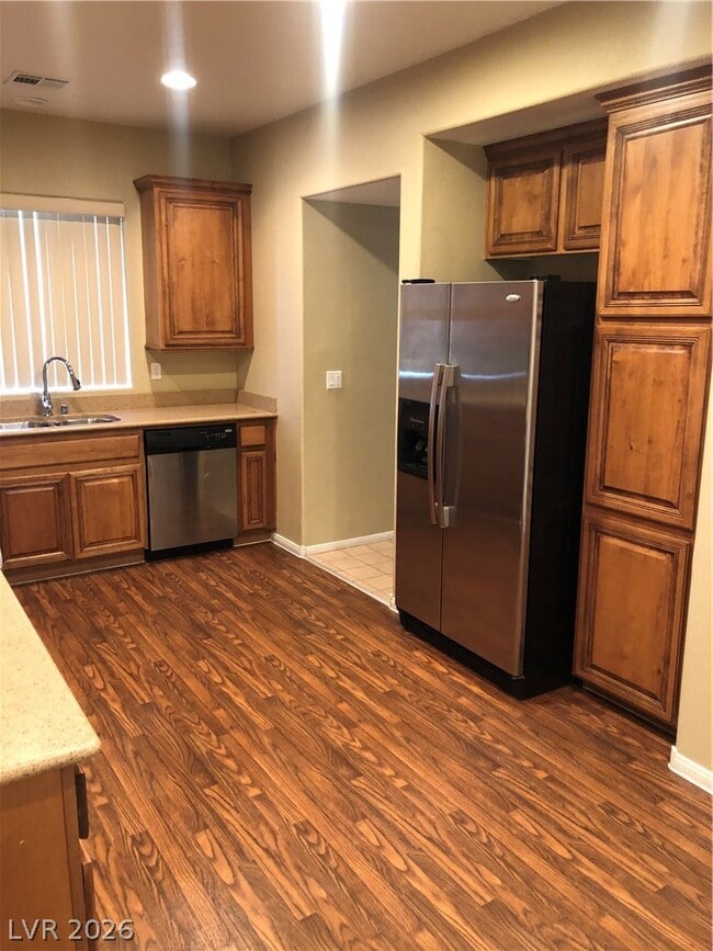 Building Photo - 8553 Osmerea Ct