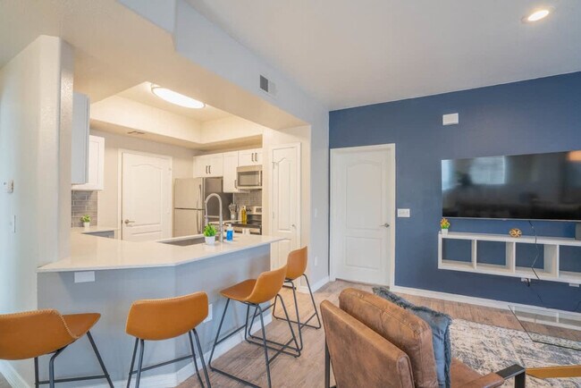 Building Photo - 10 W Minnezona Ave