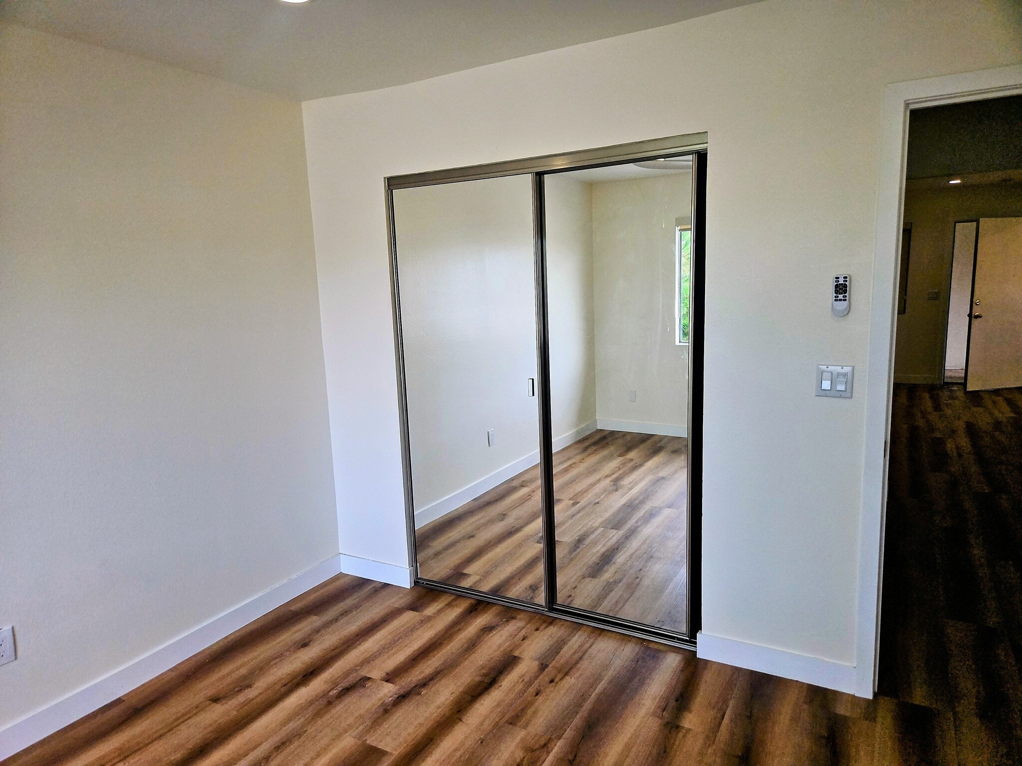 Building Photo - 141 Greentree Ln