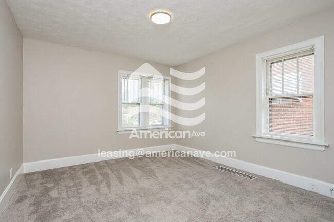 Building Photo - 1706 Veronica Ave