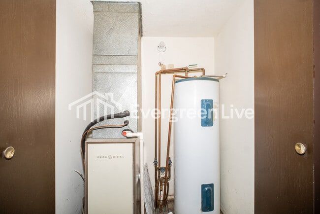 Building Photo - 8209 Mount Washington Dr