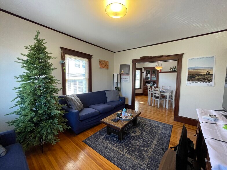 Building Photo - 56 Hobson St