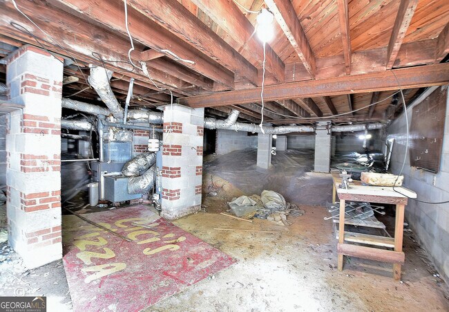 Building Photo - 2002 Marilon Dr